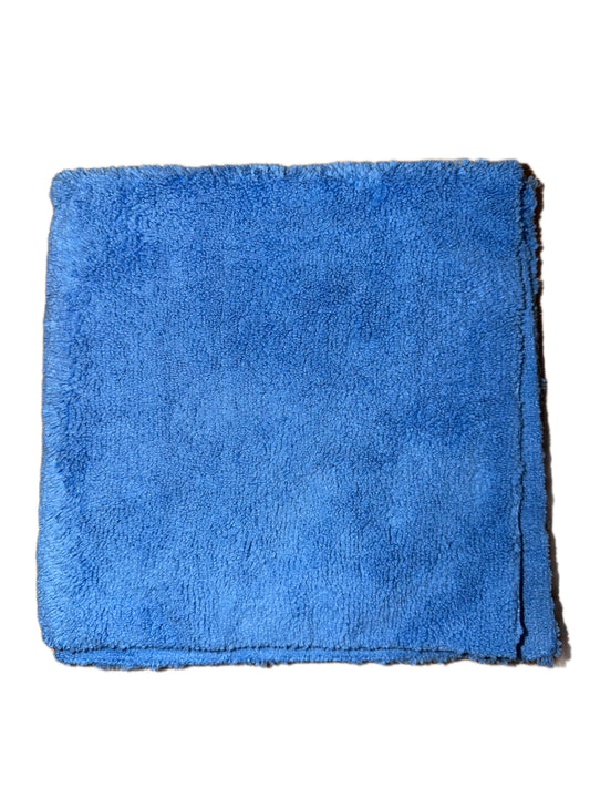 Mikrošķiedras dvieļi/lupatiņas. Lāzergrieztas malas – neskrāpē virsmu. Ideāli auto salonam, virsbūvei un metāla pulēšanai. 